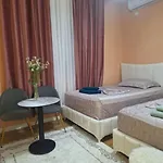 Quarto em Acomodações Particulares Guest Guri Shirokë