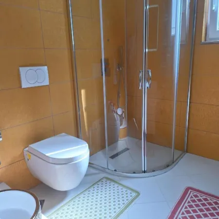 Guest Guri * Široka